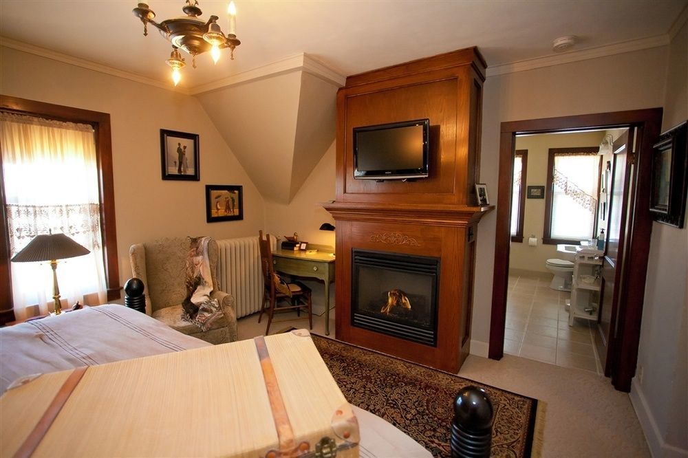 Westphal Mansion Inn Bed & Breakfast Hartford Esterno foto