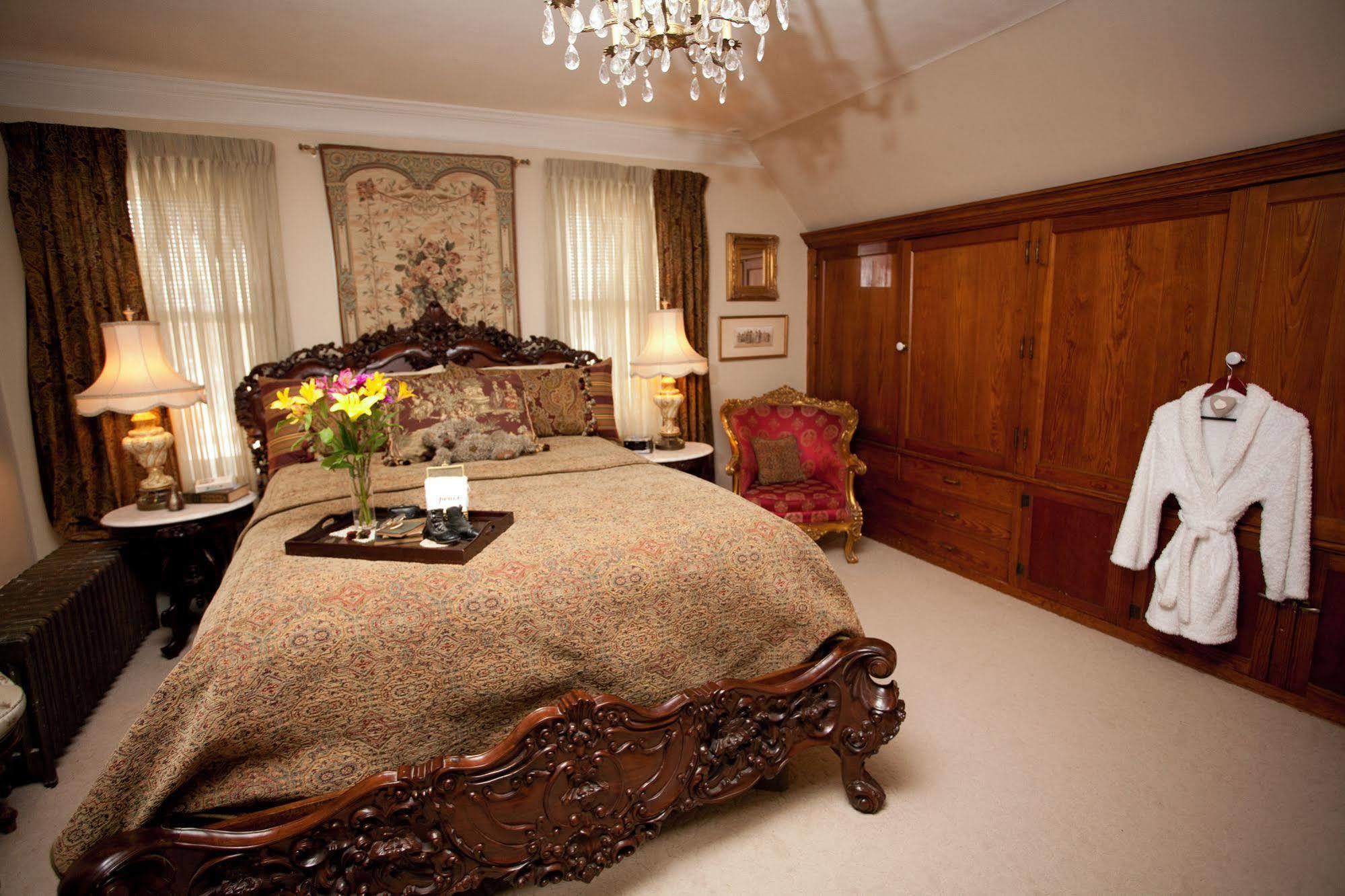 Westphal Mansion Inn Bed & Breakfast Hartford Esterno foto