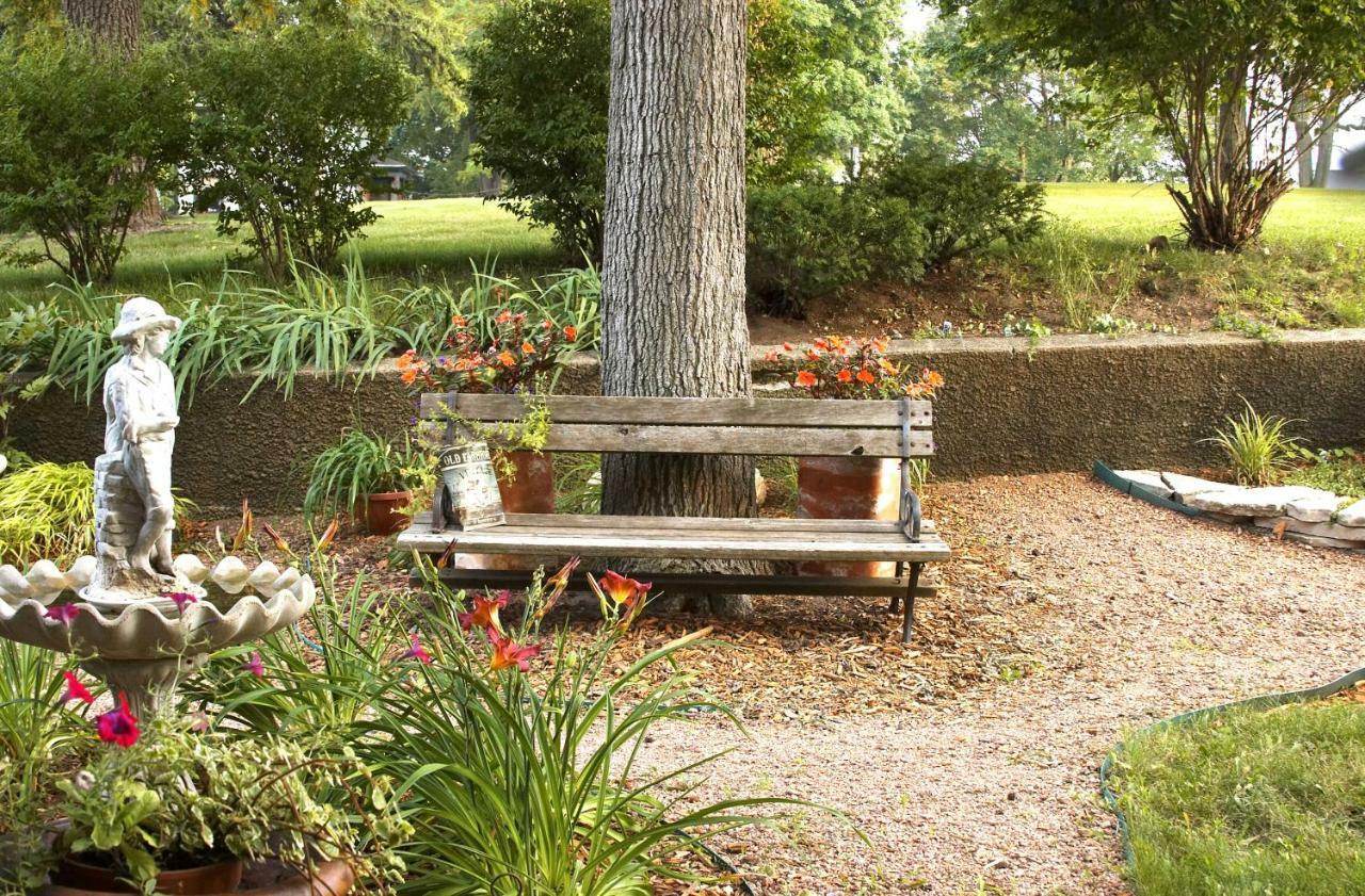 Westphal Mansion Inn Bed & Breakfast Hartford Esterno foto