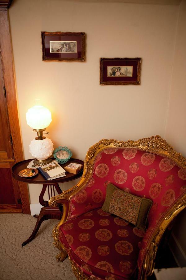 Westphal Mansion Inn Bed & Breakfast Hartford Esterno foto