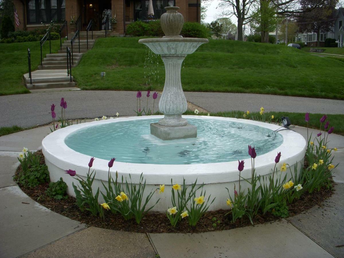 Westphal Mansion Inn Bed & Breakfast Hartford Esterno foto
