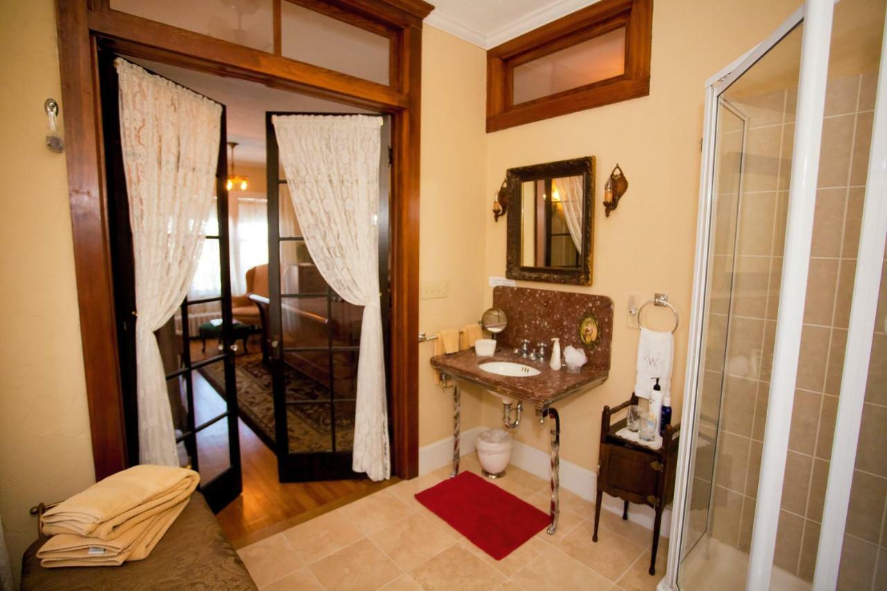 Westphal Mansion Inn Bed & Breakfast Hartford Esterno foto