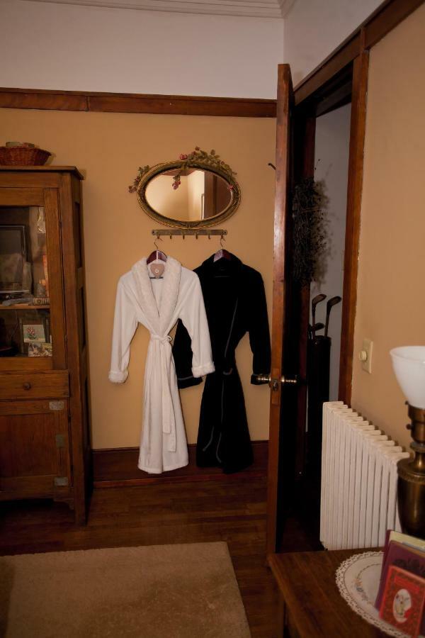 Westphal Mansion Inn Bed & Breakfast Hartford Esterno foto